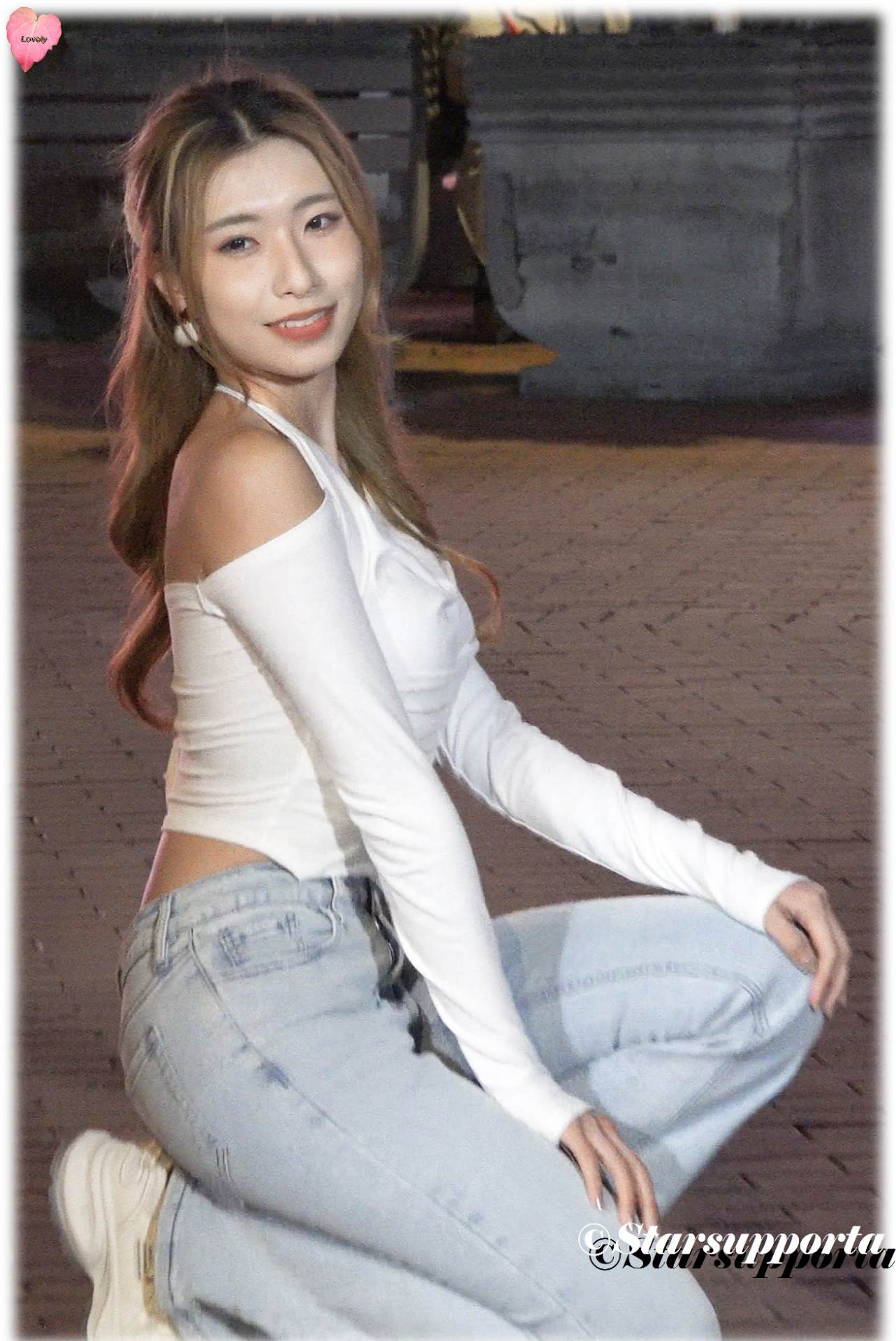 20251215 Kara Lai @kkara.lll @ KPOP dance @ 香港中環摩天輪前